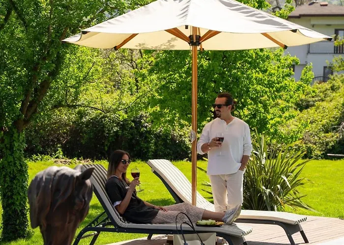 Monk Living Space 호텔 코자엘리