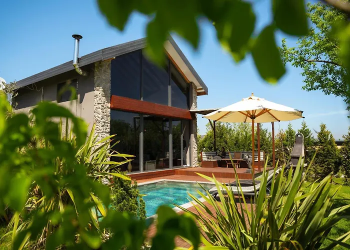 Monk Living Space 호텔