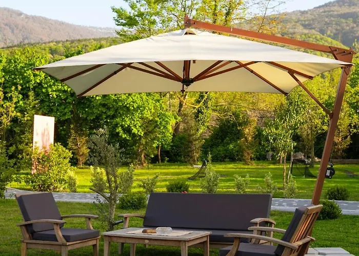 Monk Living Space 호텔 *