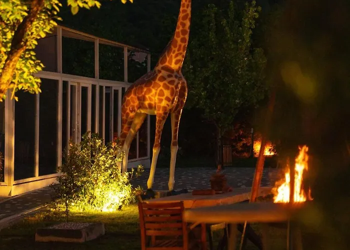 Monk Living Space 호텔